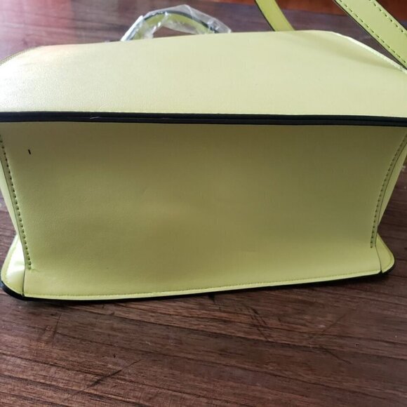 Steve Madden Bevelyn Lemon Satchel Crossbody with Coin/Airpod Case NWT - Picture 5 of 6
